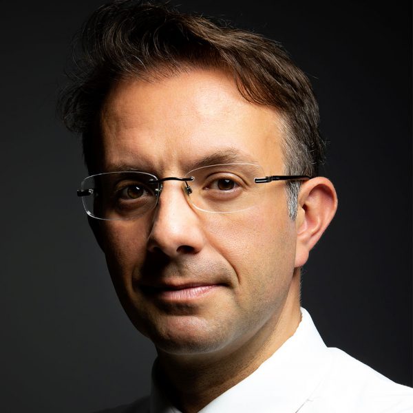 Dr. Alexandre Stivanin - Médico Ortopedista